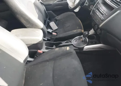 2013 Mitsubishi Outlander Sport Es z USA, uszkodzony, nr VIN 4A4AP3AU3DE019498